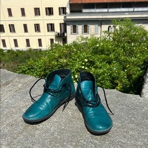 Green Ankle Boots with Black Laces